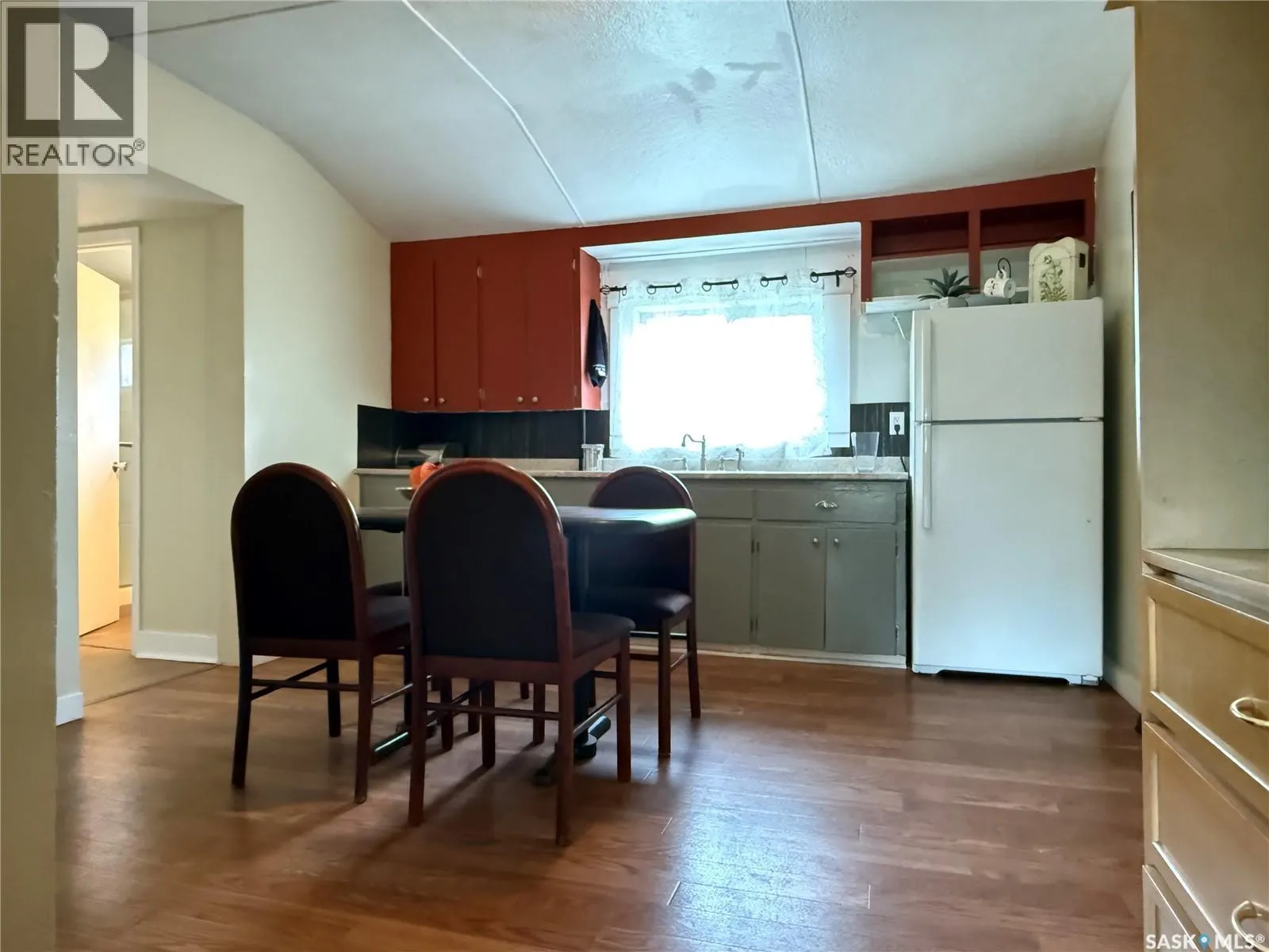 626 4th AVENUE W