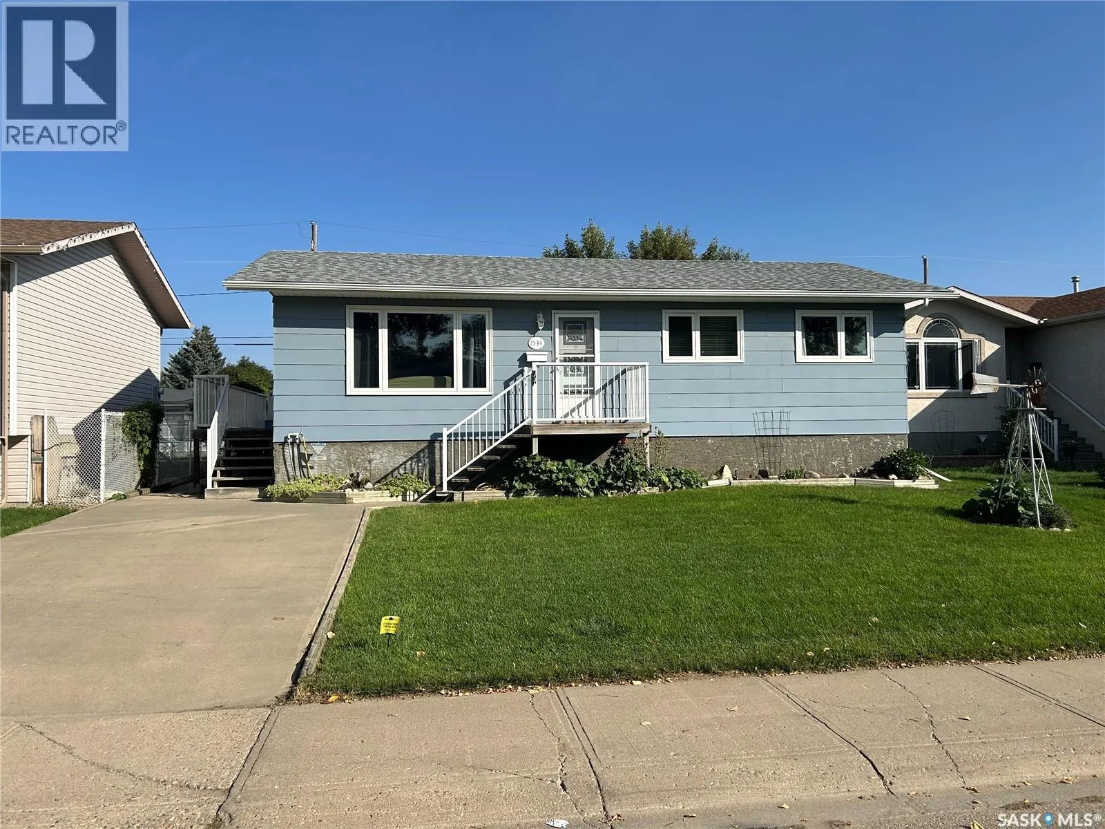 1534 Athabasca STREET W