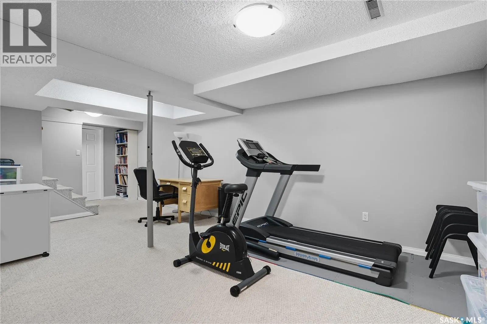 3270 MOUNTBATTEN CRESCENT