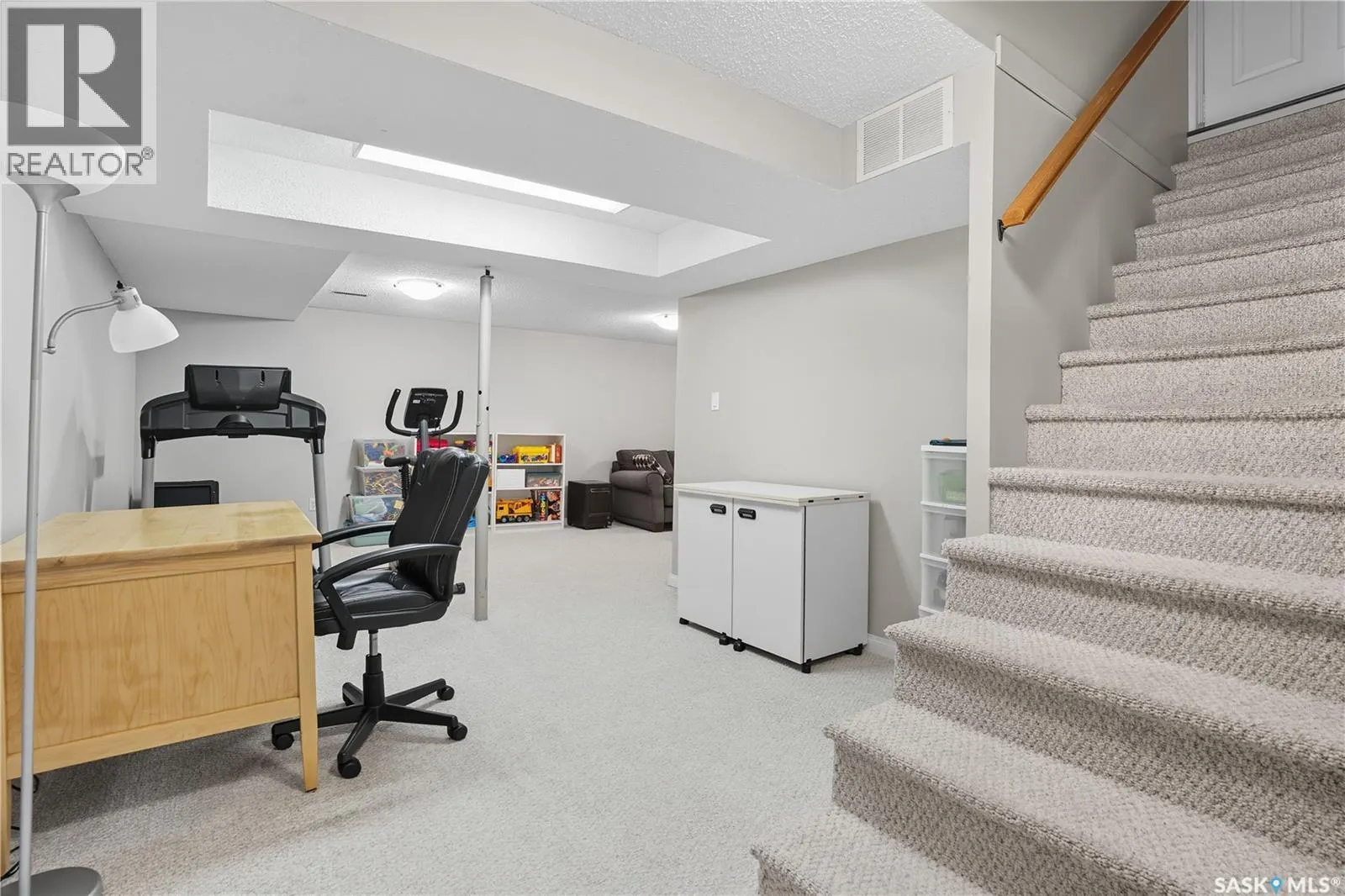 3270 MOUNTBATTEN CRESCENT