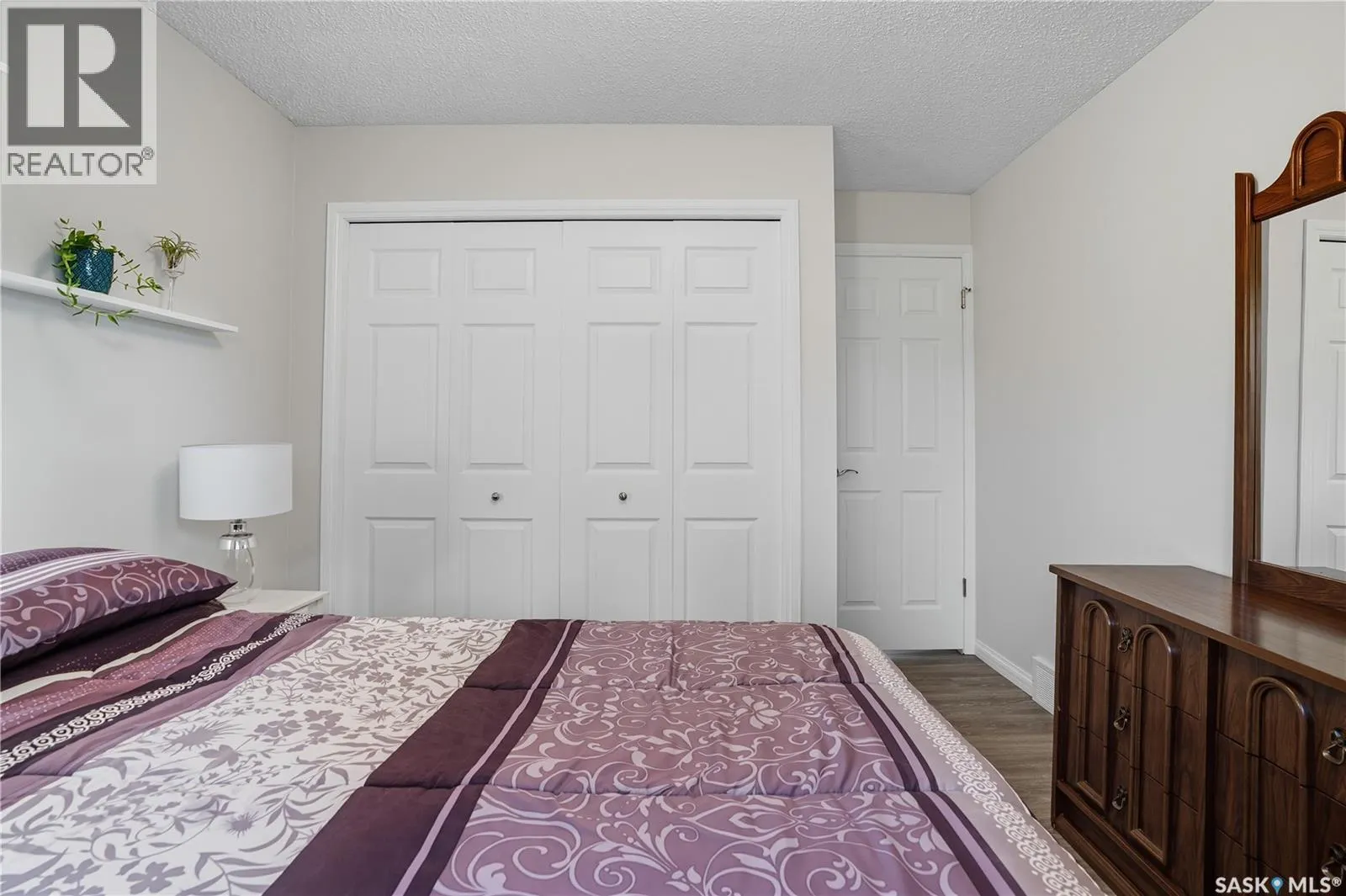 3270 MOUNTBATTEN CRESCENT