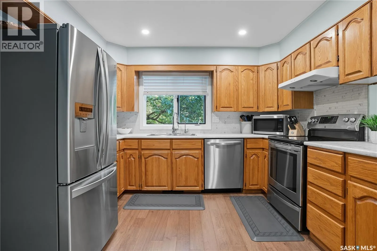 3270 MOUNTBATTEN CRESCENT