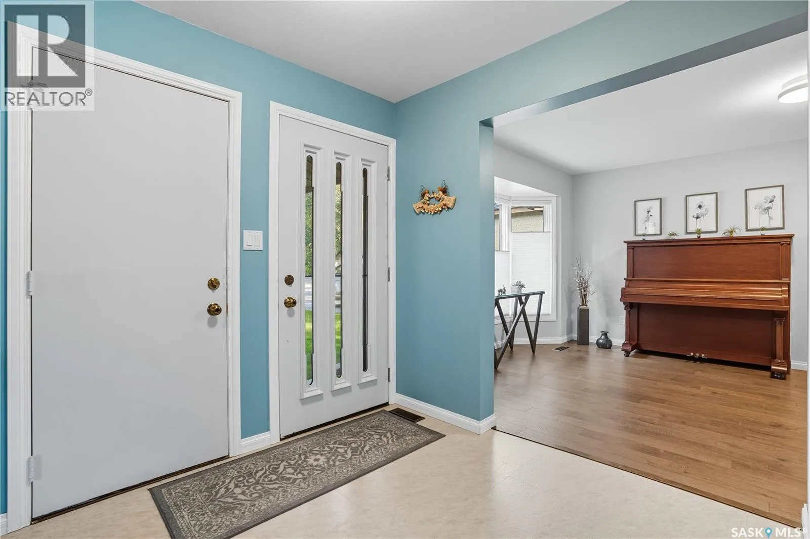 3270 MOUNTBATTEN CRESCENT