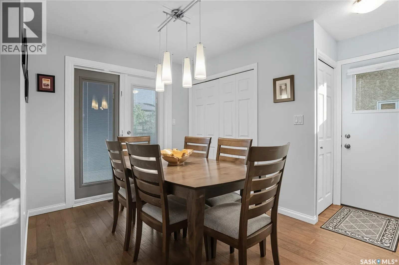 3270 MOUNTBATTEN CRESCENT