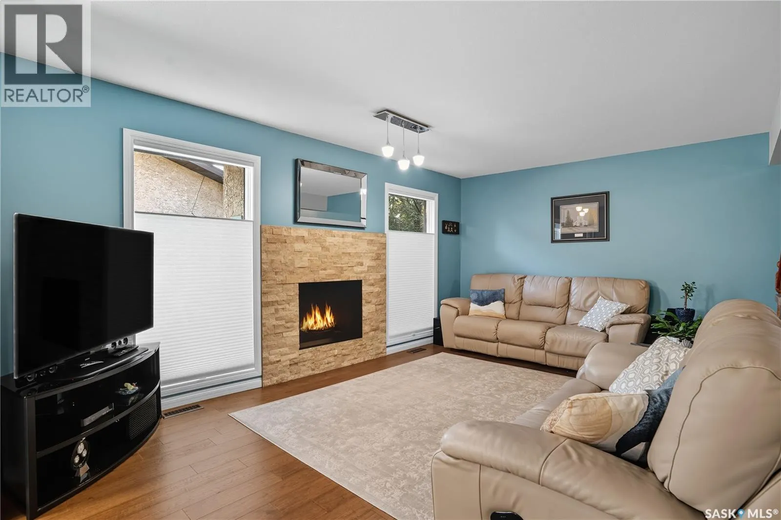 3270 MOUNTBATTEN CRESCENT