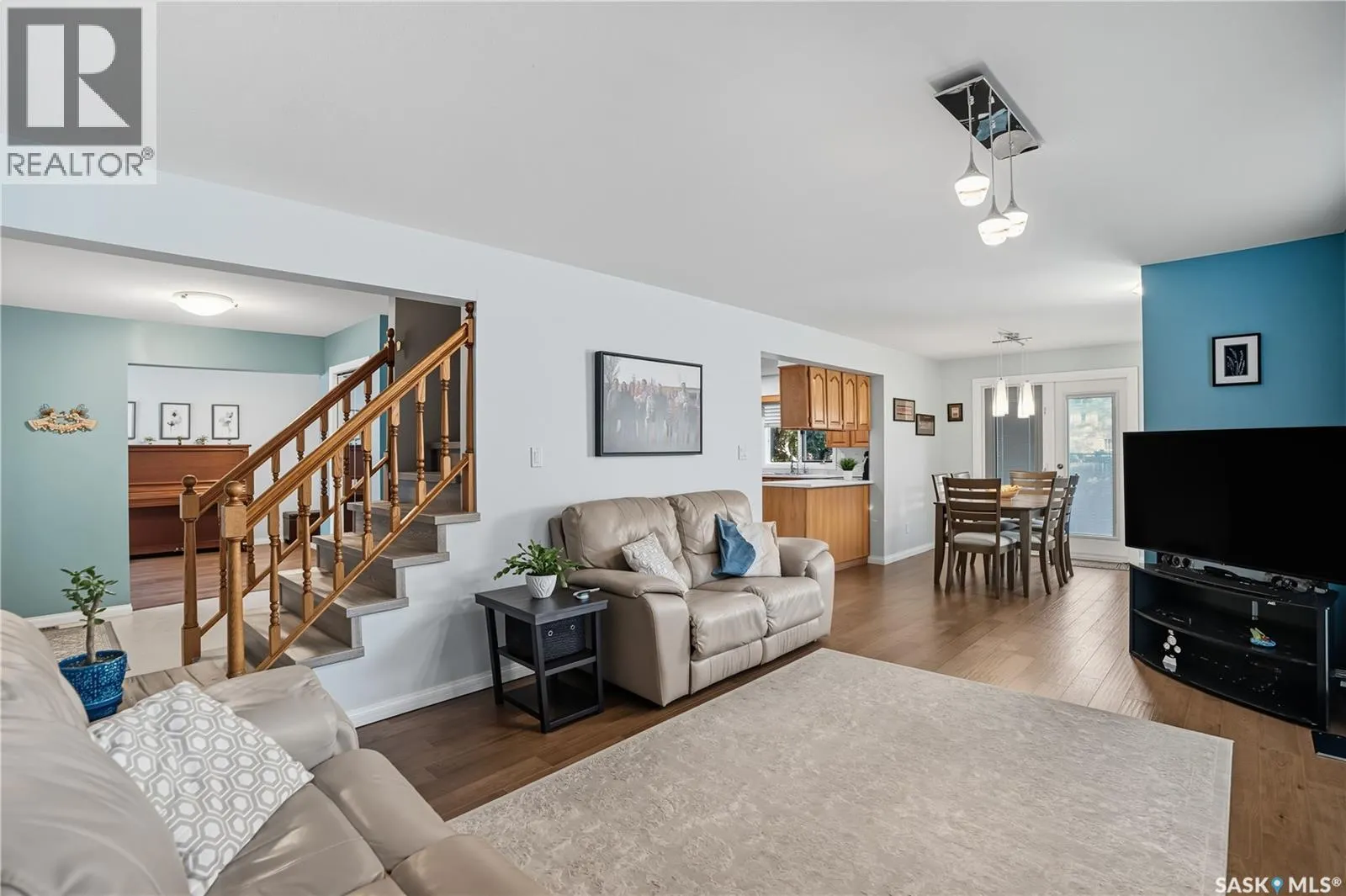 3270 MOUNTBATTEN CRESCENT