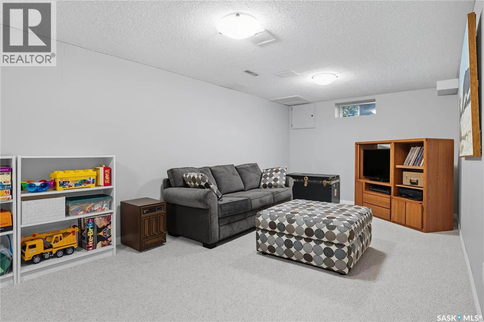 3270 MOUNTBATTEN CRESCENT