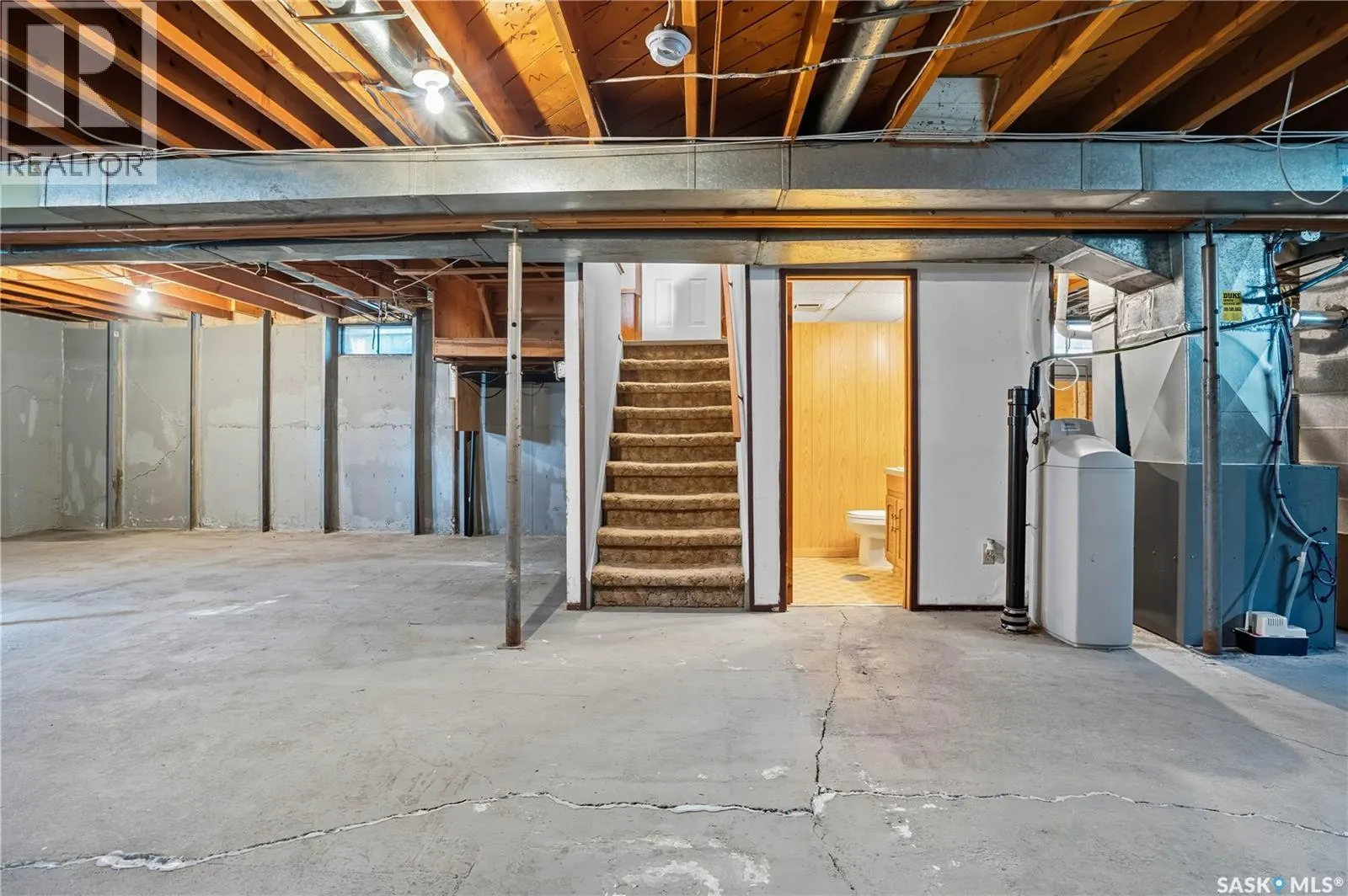 3912 Sherwood DRIVE