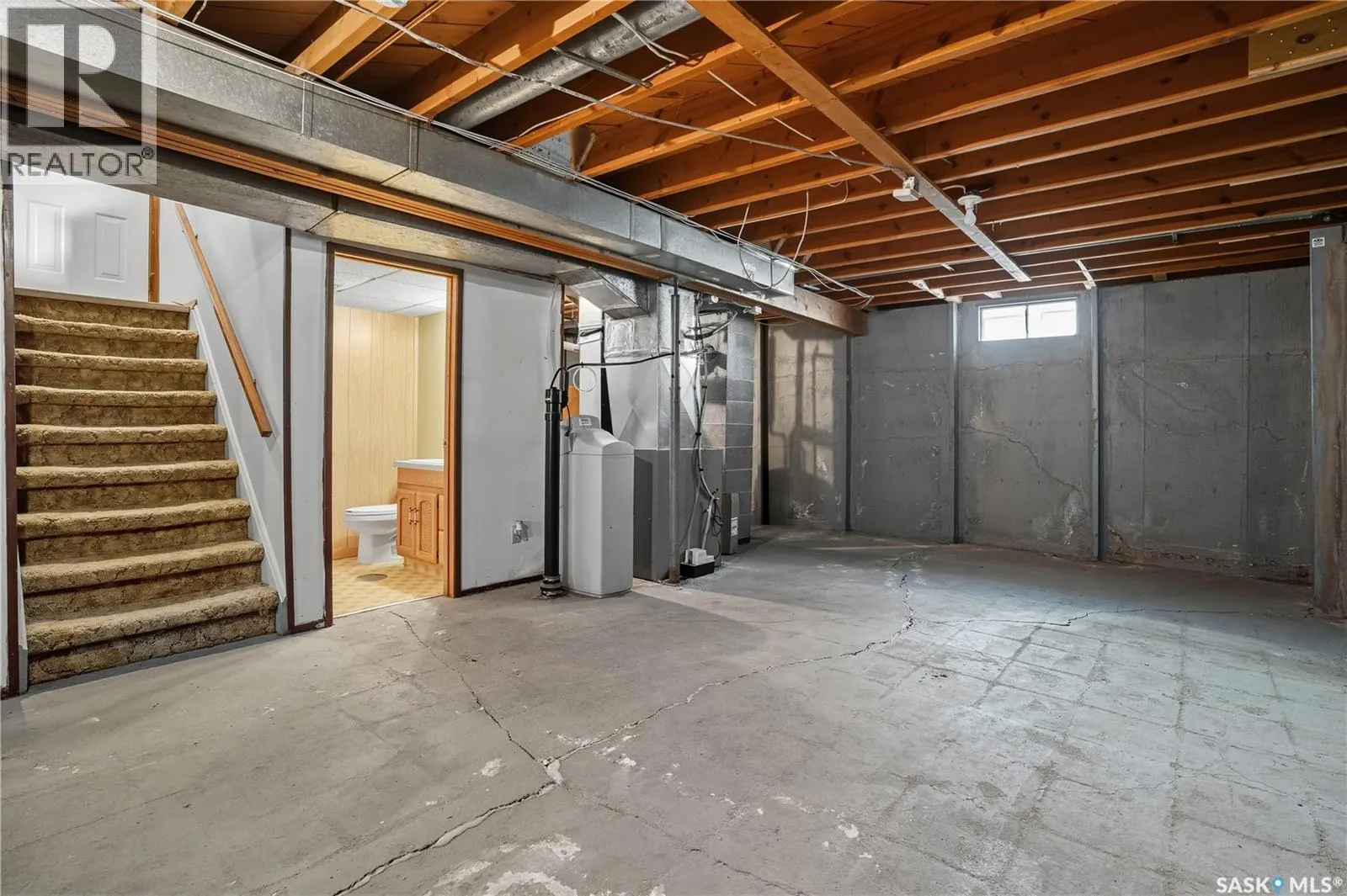 3912 Sherwood DRIVE