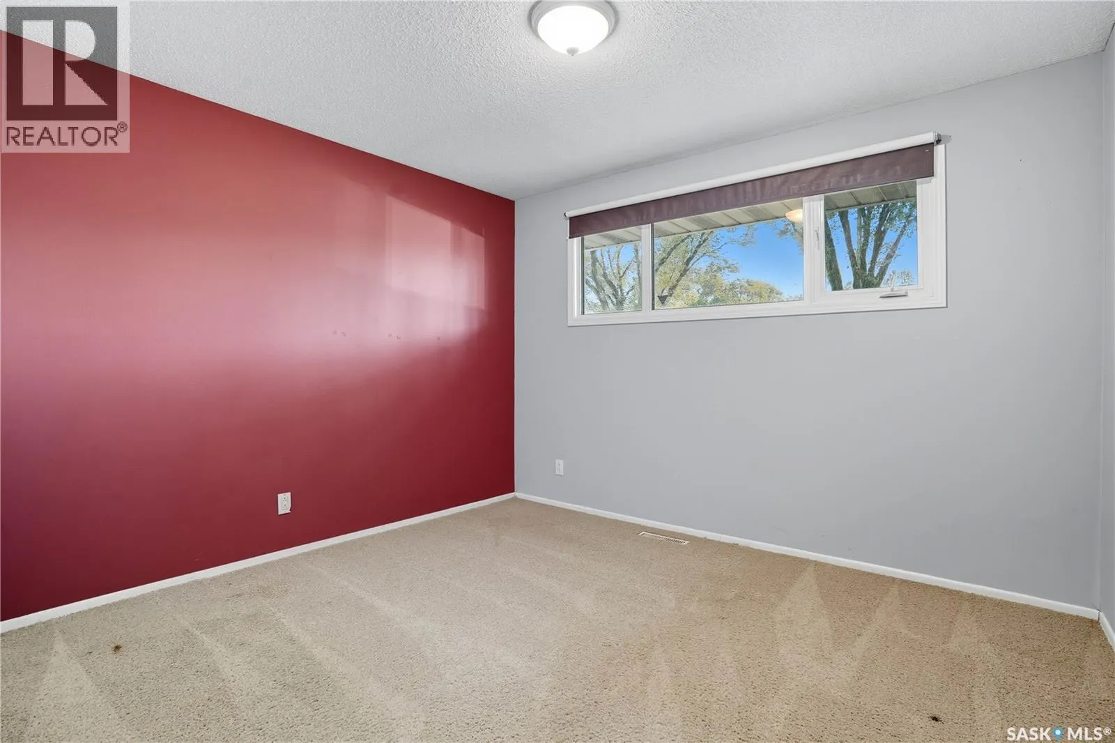 3912 Sherwood DRIVE