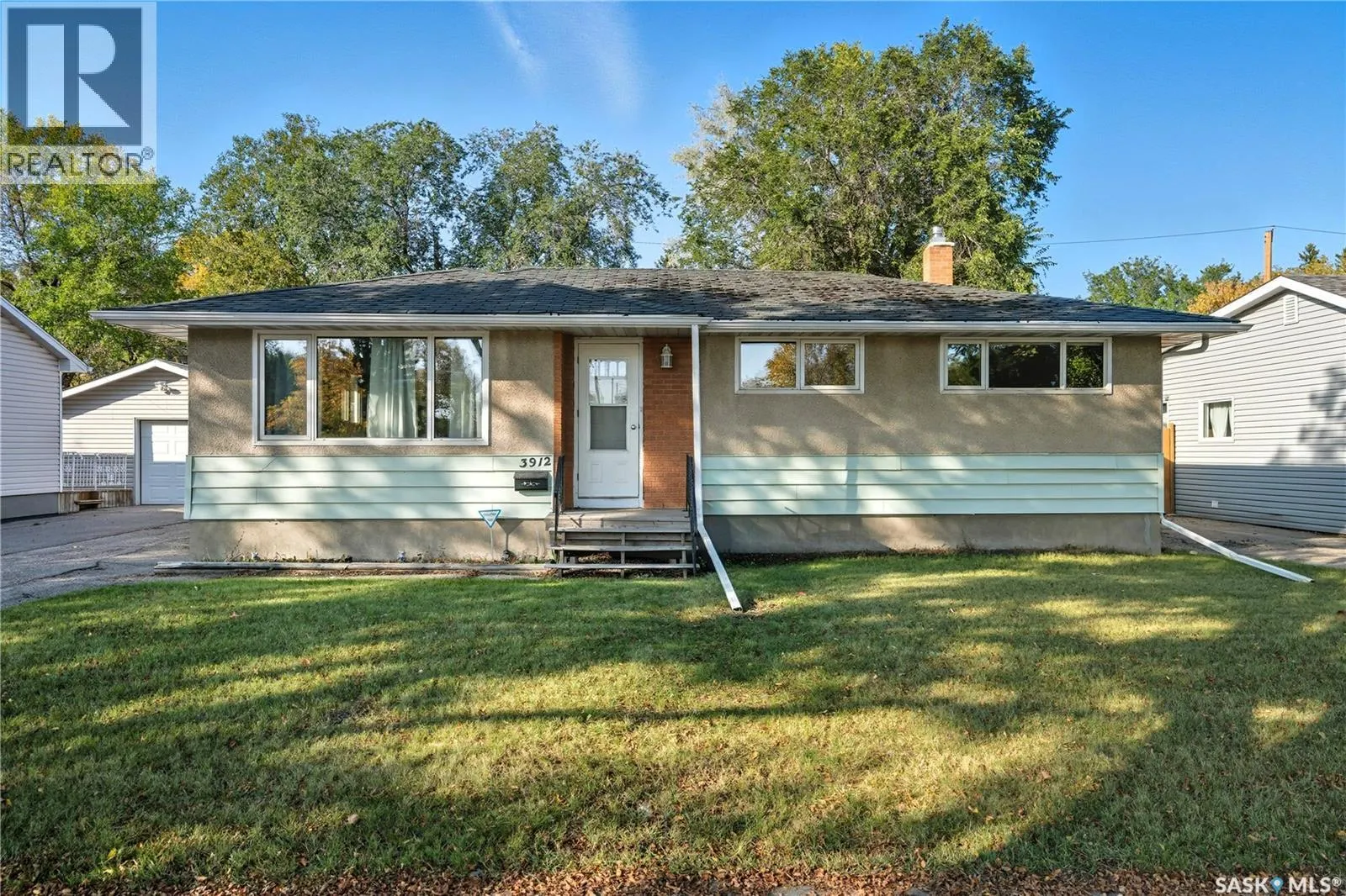 3912 Sherwood DRIVE