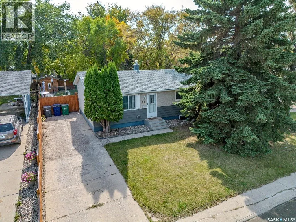 59 Wentworth CRESCENT
