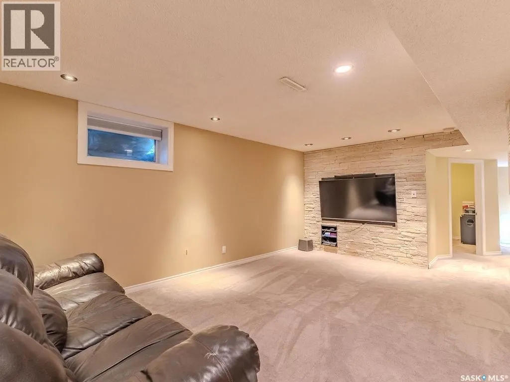 59 Wentworth CRESCENT