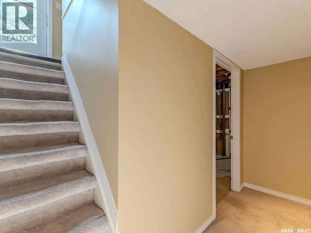 59 Wentworth CRESCENT