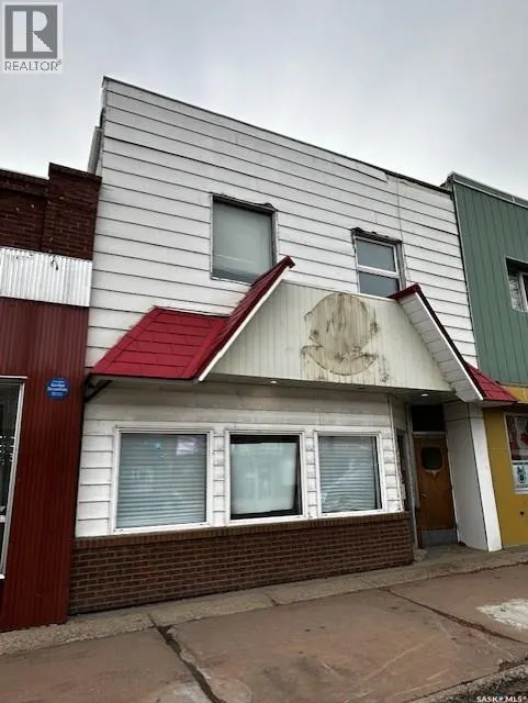 109 3rd AVENUE W