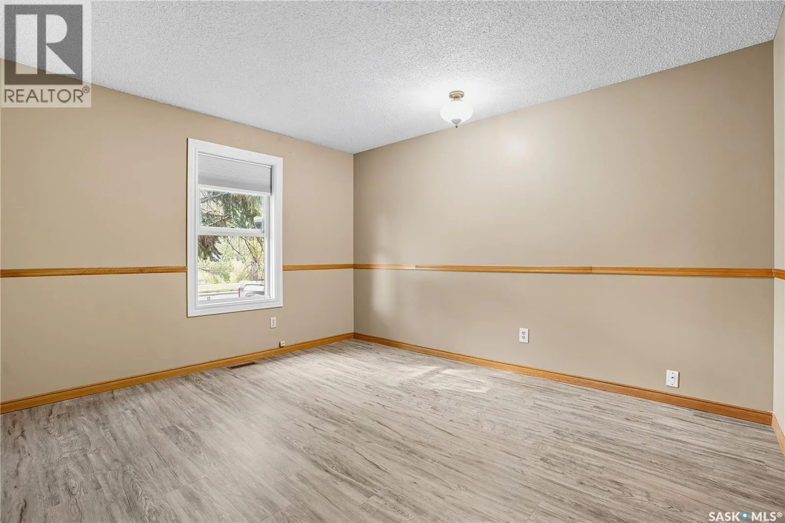 6818 Cunningham DRIVE
