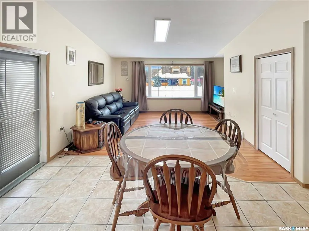 6 Tye PLACE
