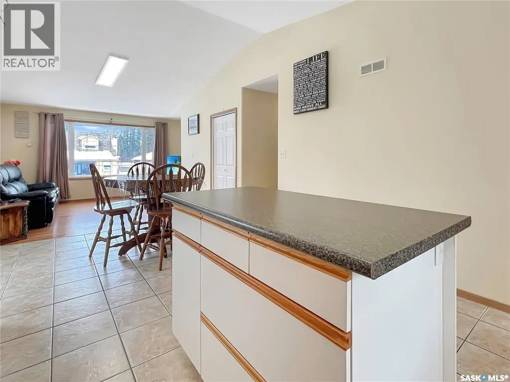 6 Tye PLACE
