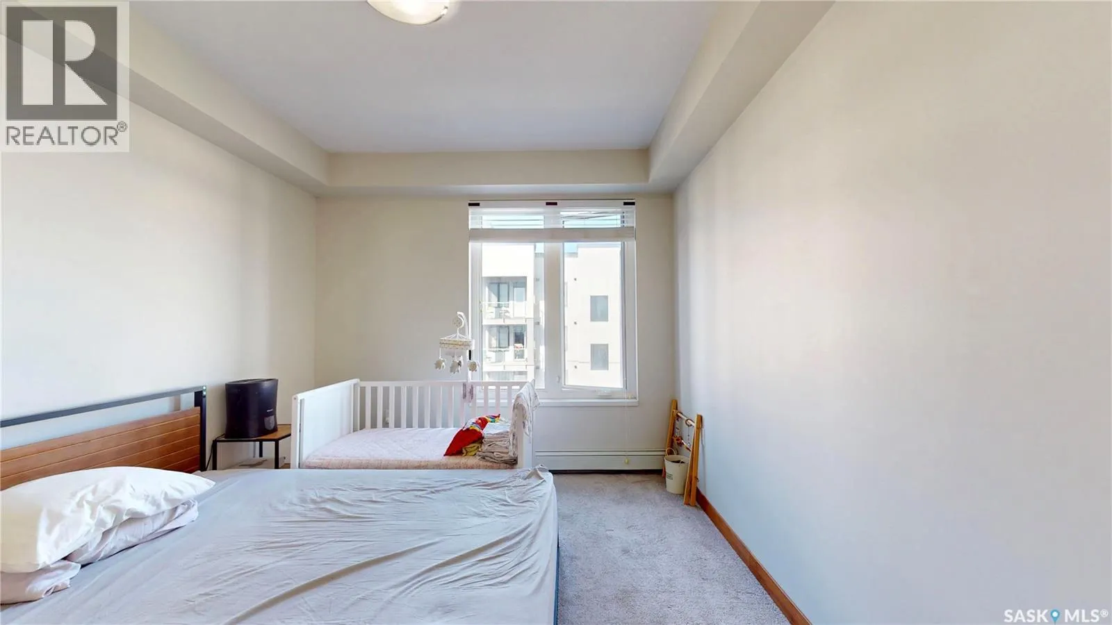 307 2165 Heseltine ROAD
