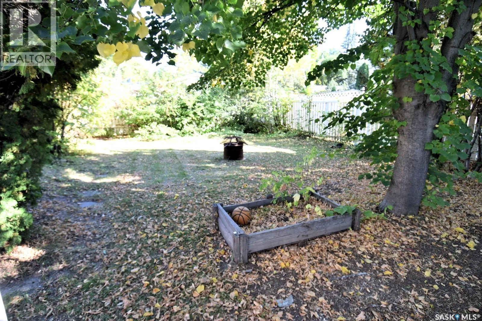 352 Carleton DRIVE