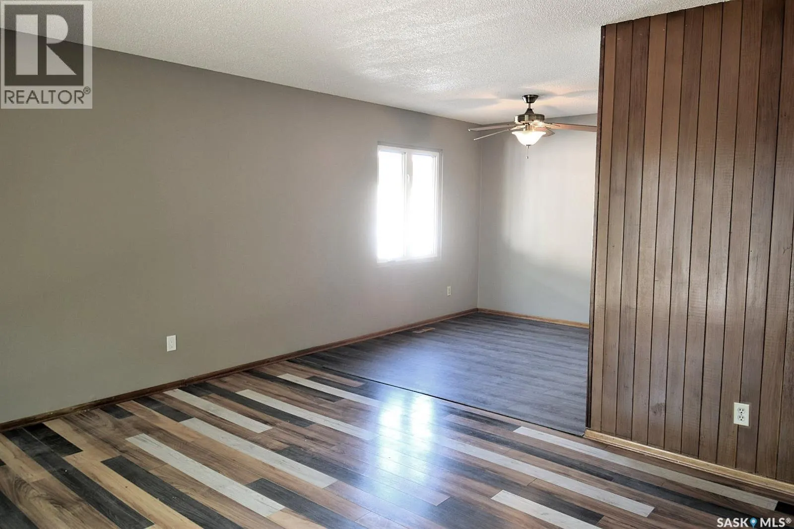 352 Carleton DRIVE
