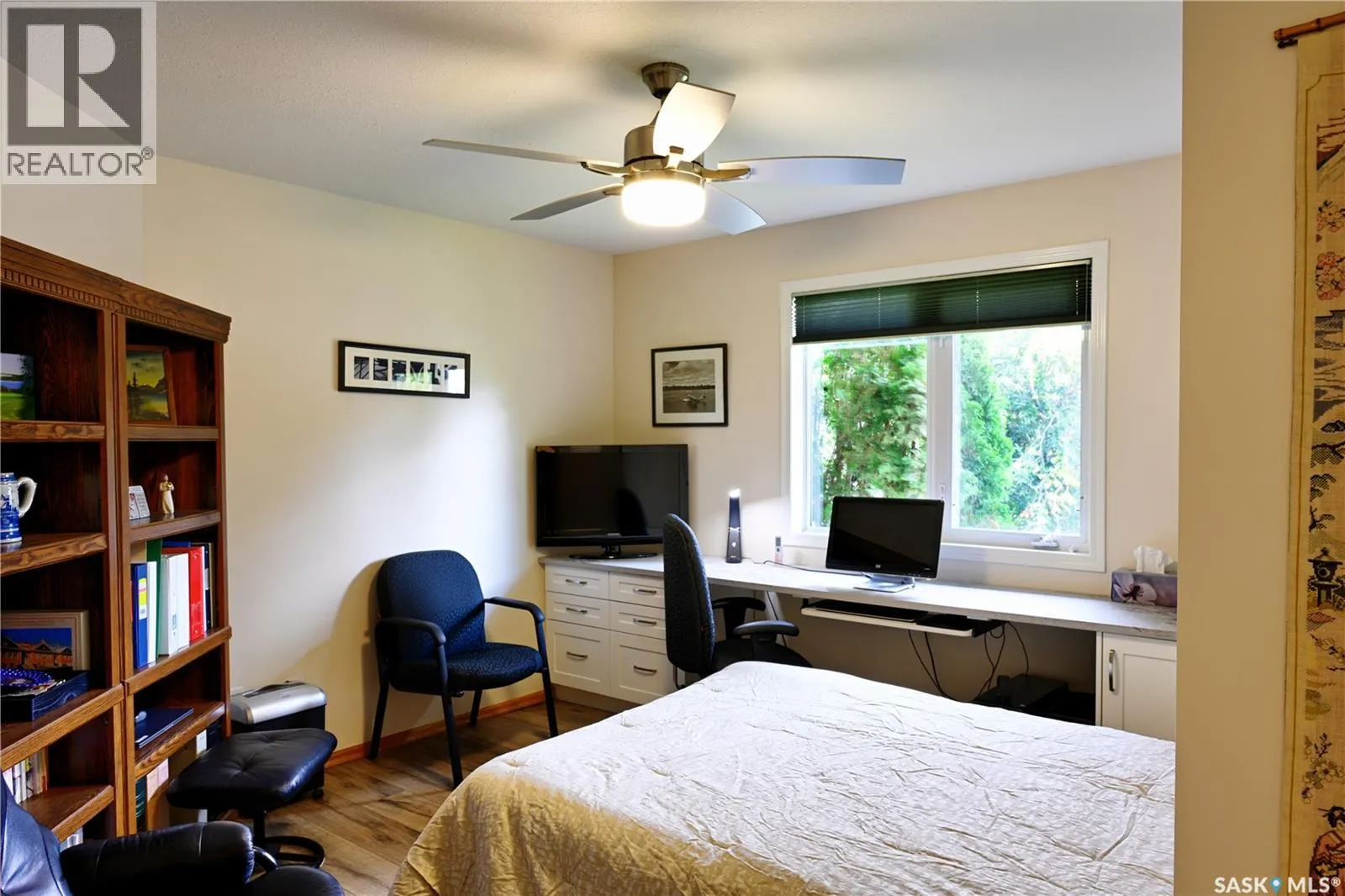132 305 Pinehouse DRIVE