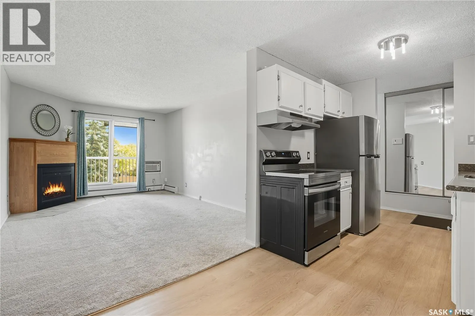 316 3302 33rd STREET W