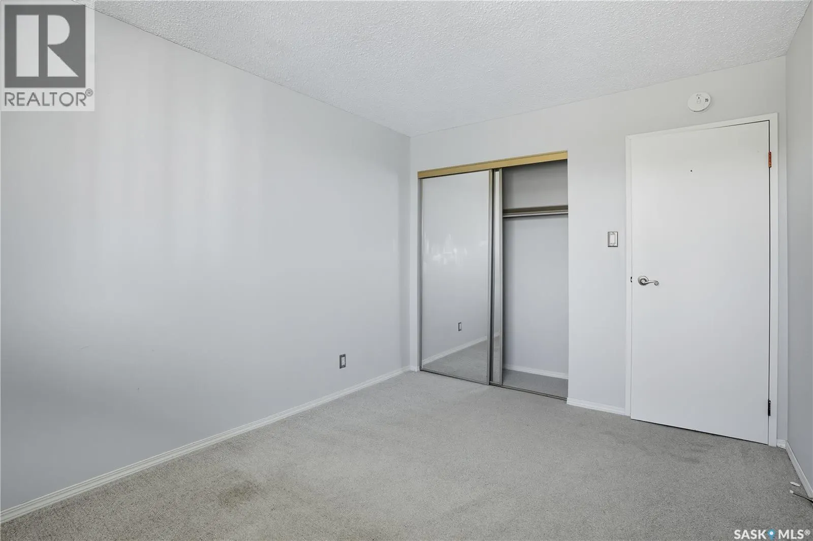 316 3302 33rd STREET W