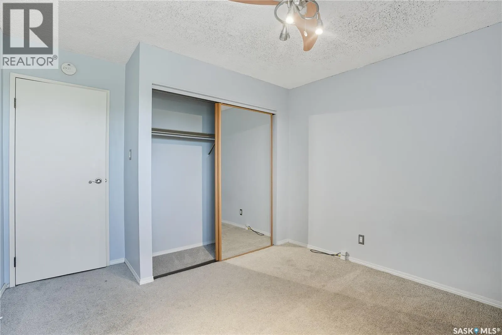 316 3302 33rd STREET W