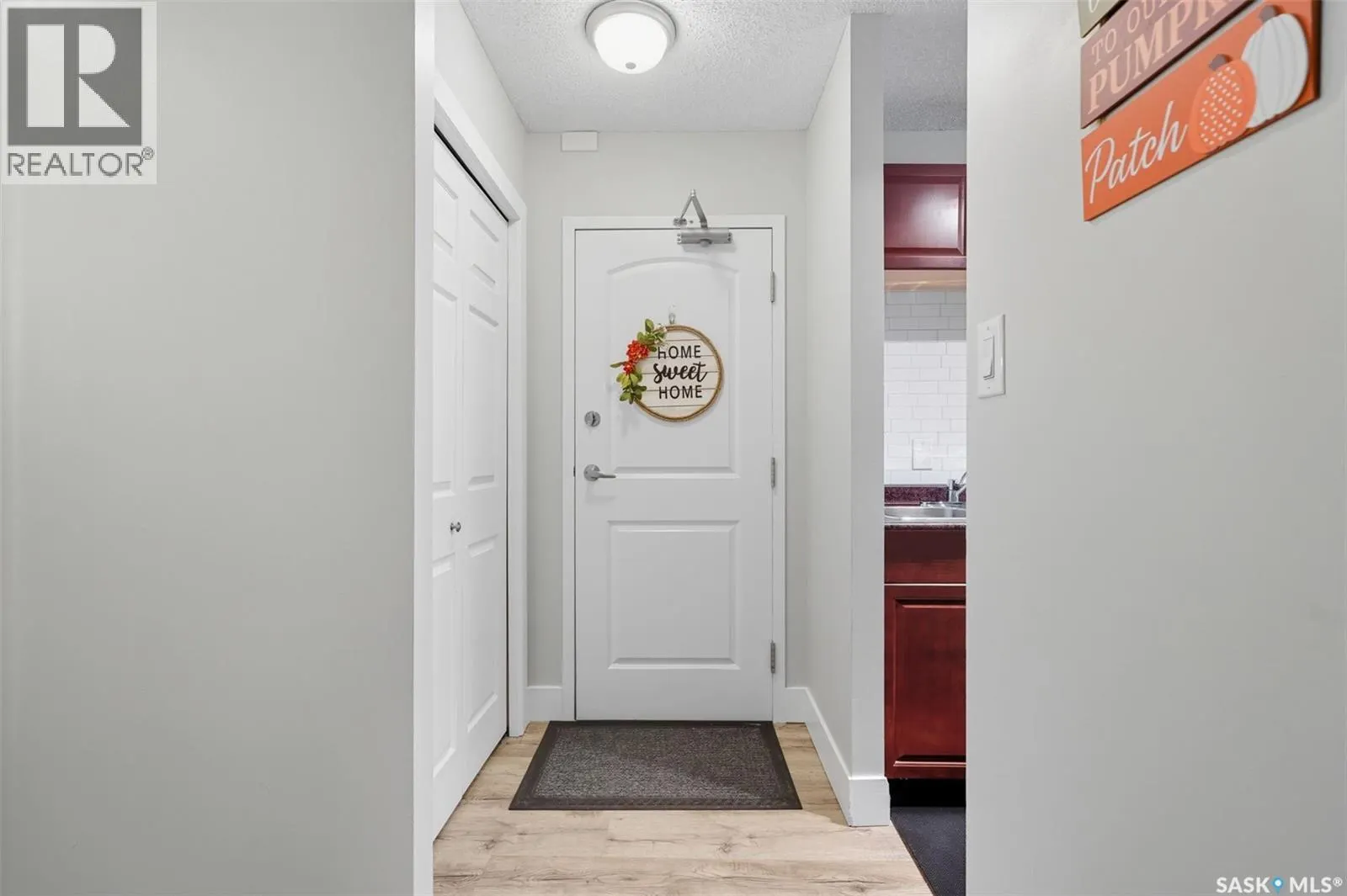 3 274 Pinehouse DRIVE