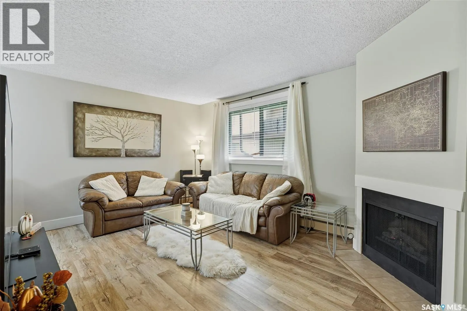 3 274 Pinehouse DRIVE