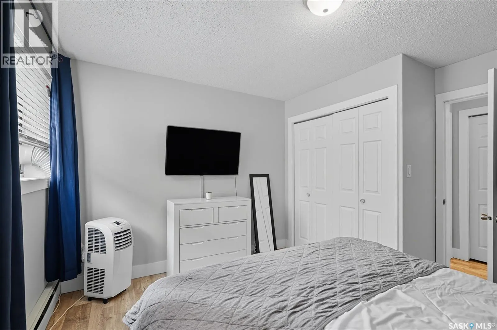 3 274 Pinehouse DRIVE