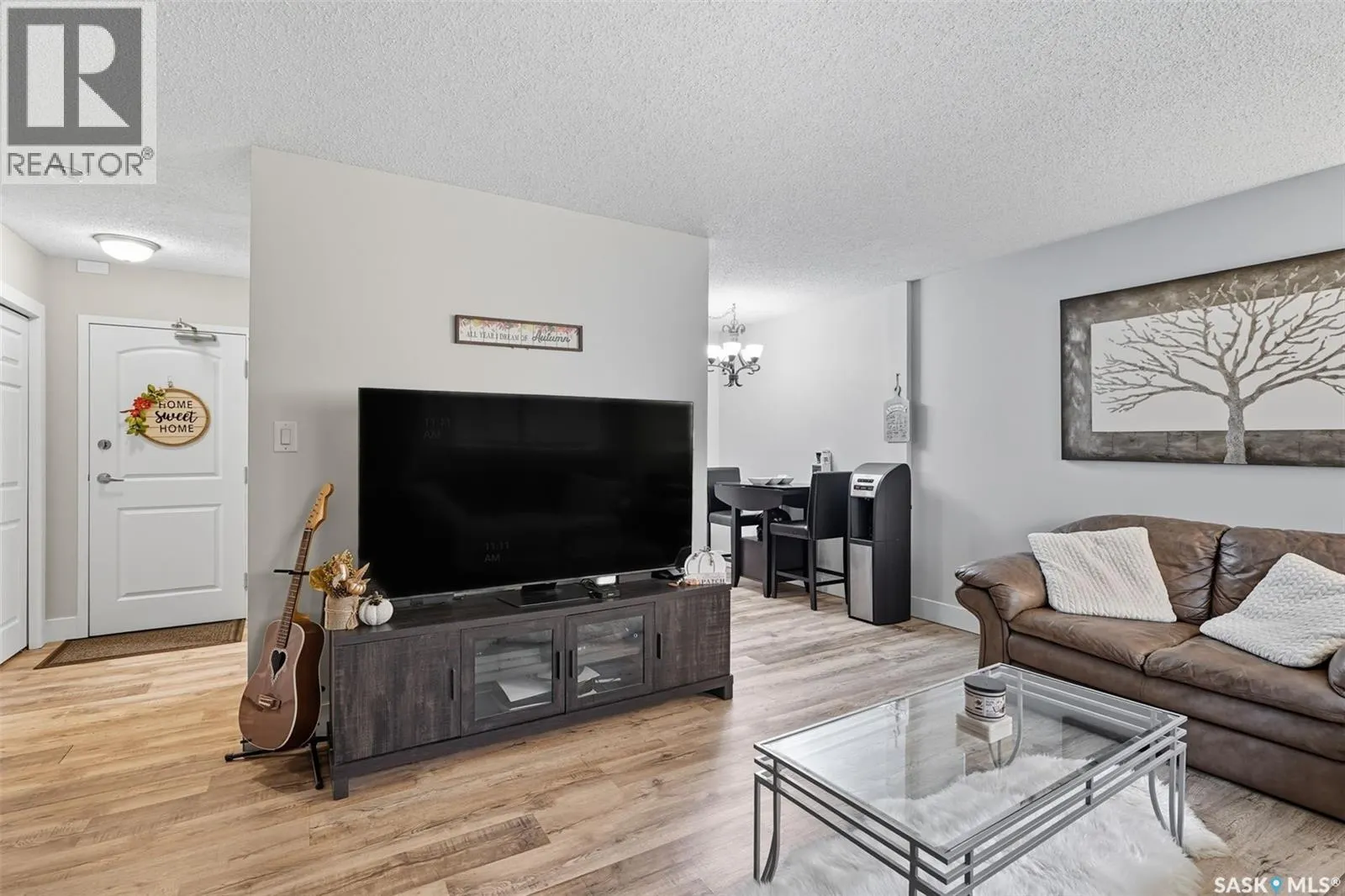 3 274 Pinehouse DRIVE