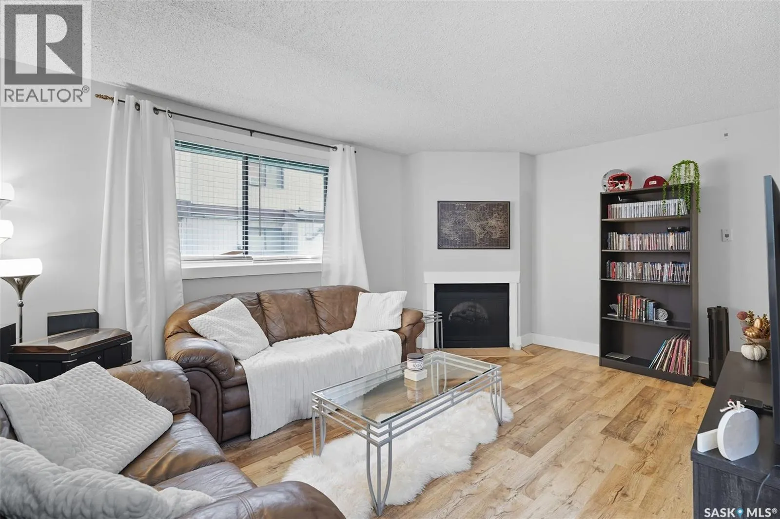 3 274 Pinehouse DRIVE