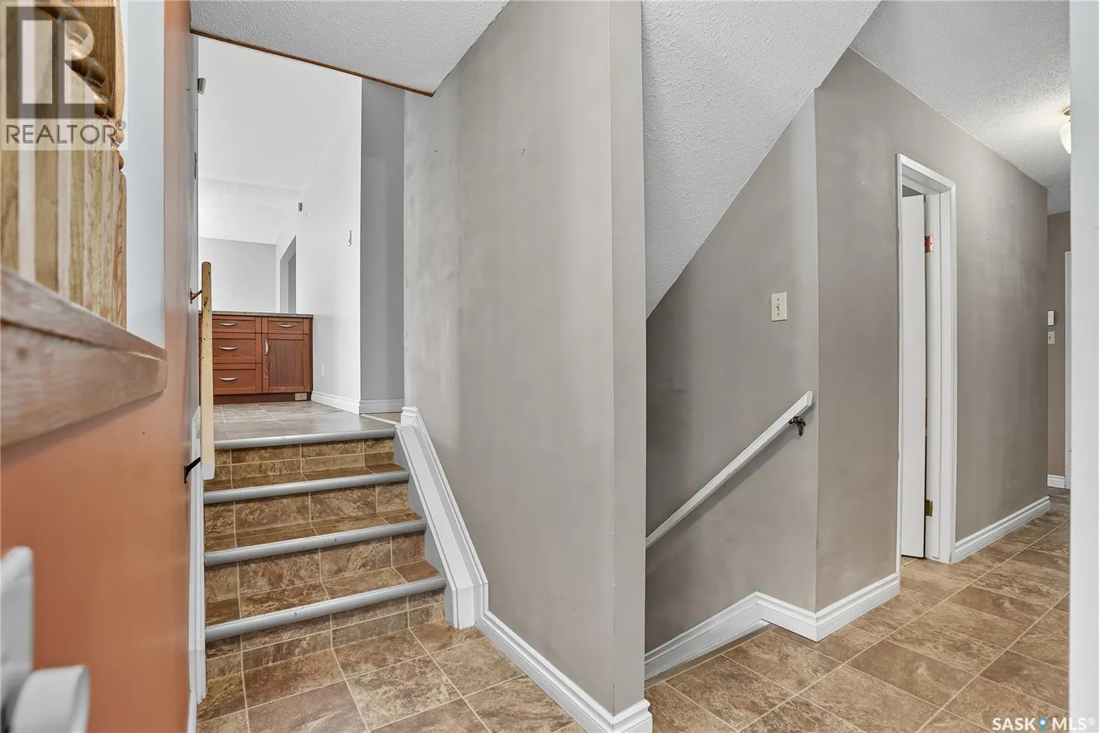 30 CHAMPLIN CRESCENT