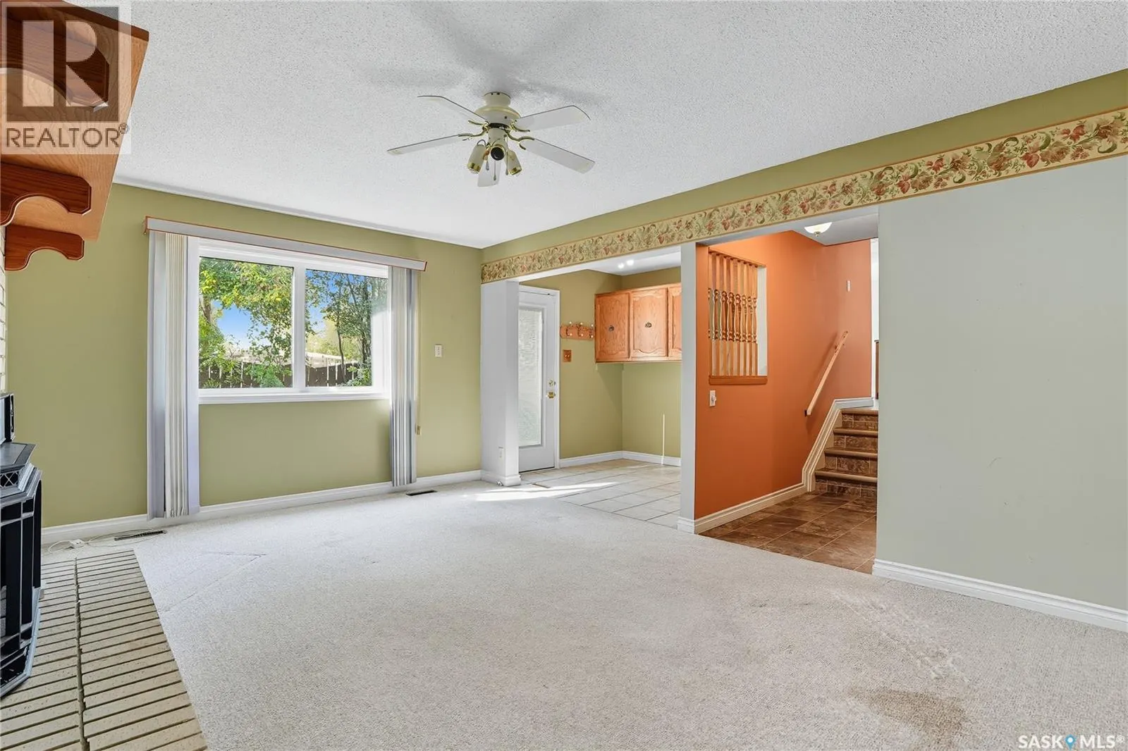 30 CHAMPLIN CRESCENT