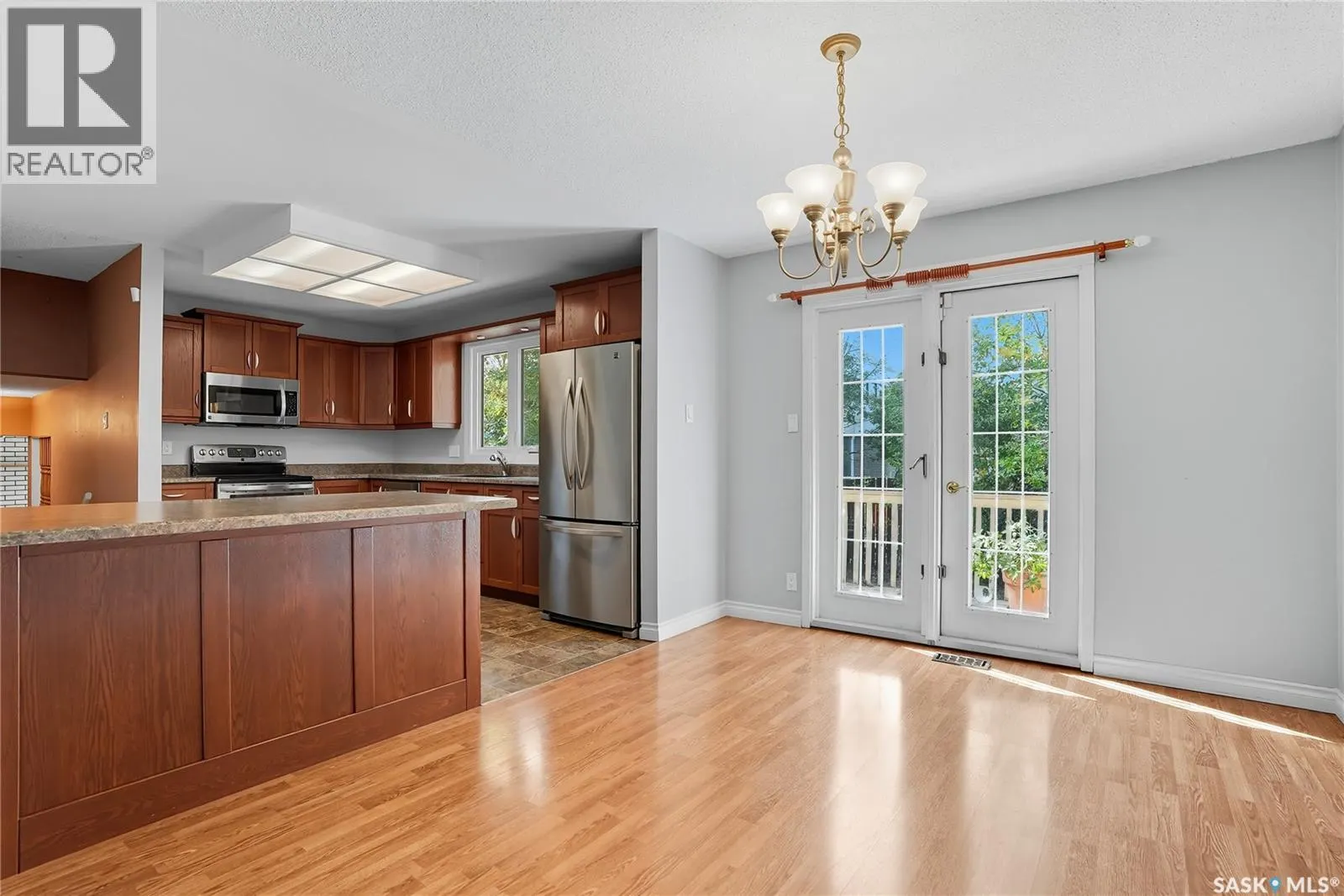 30 CHAMPLIN CRESCENT