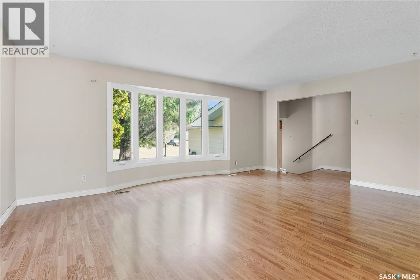 30 CHAMPLIN CRESCENT