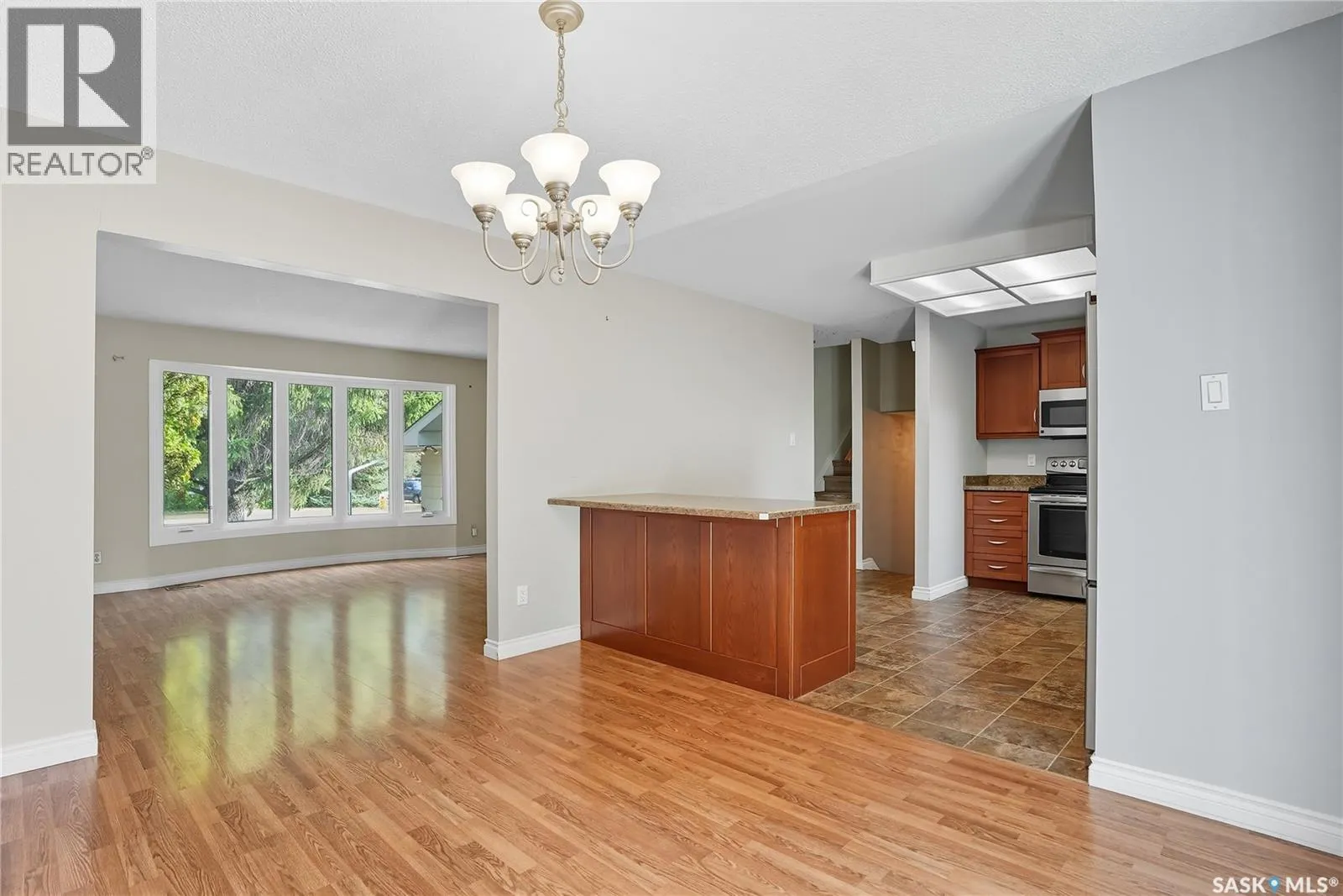 30 CHAMPLIN CRESCENT
