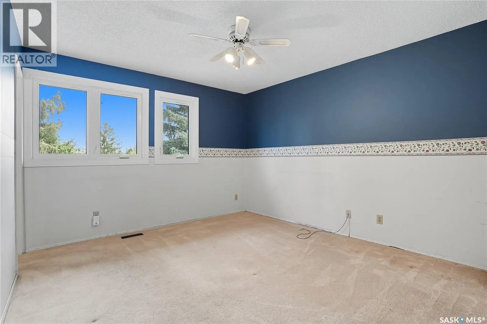 30 CHAMPLIN CRESCENT