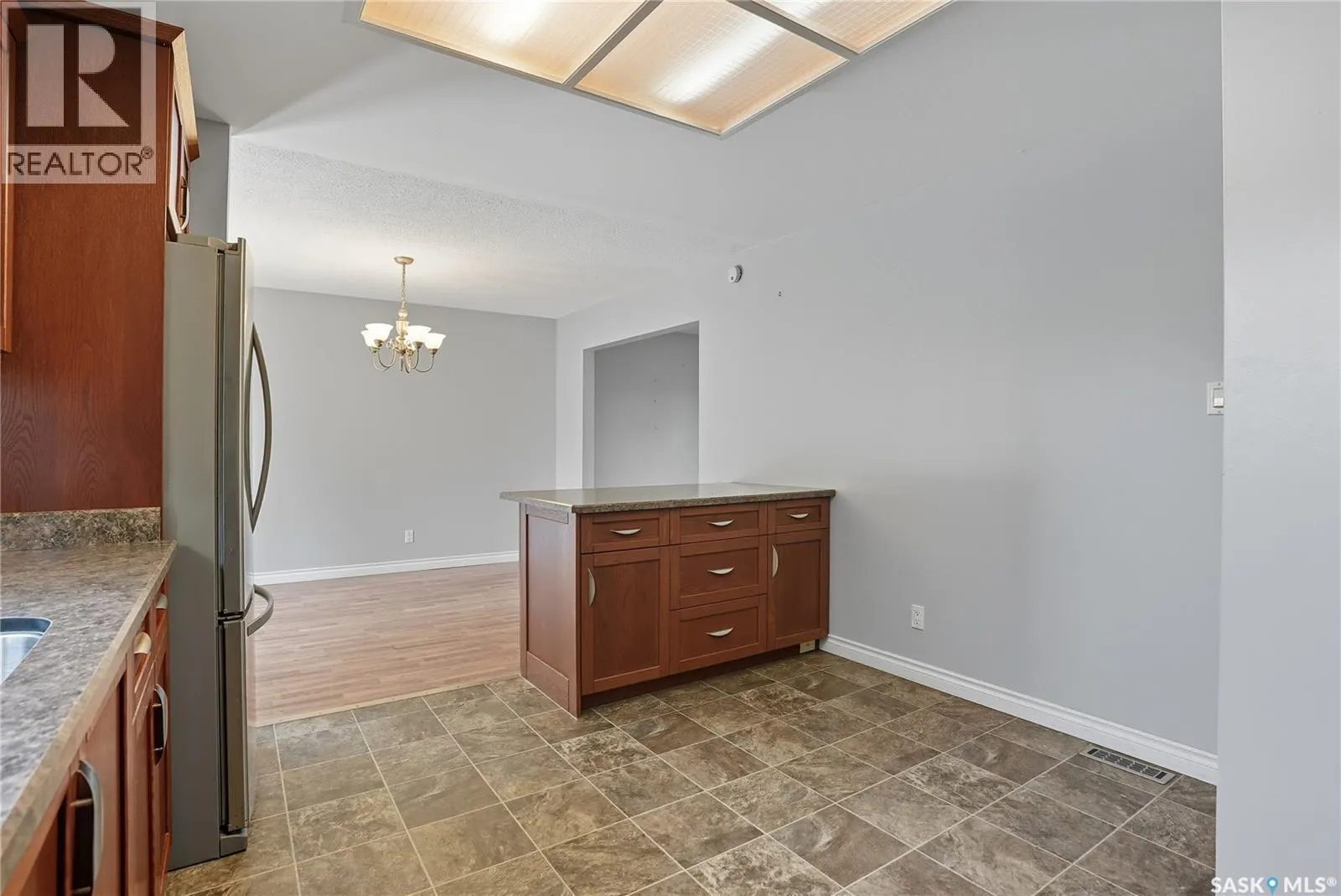 30 CHAMPLIN CRESCENT
