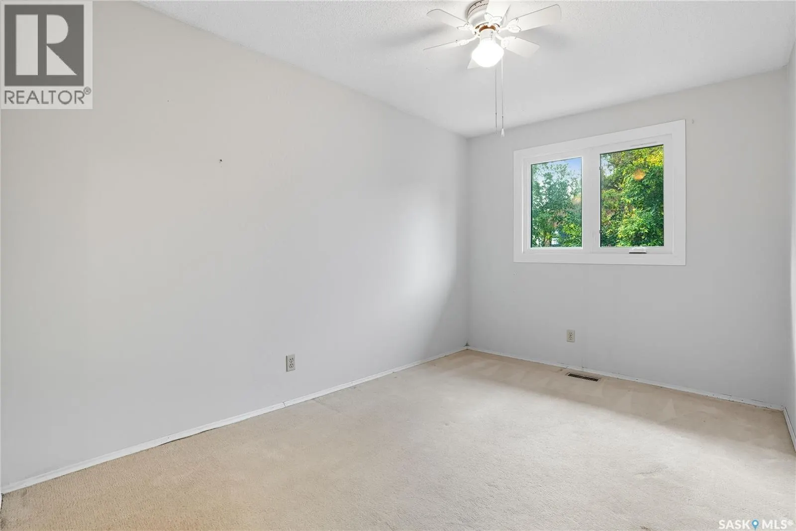 30 CHAMPLIN CRESCENT