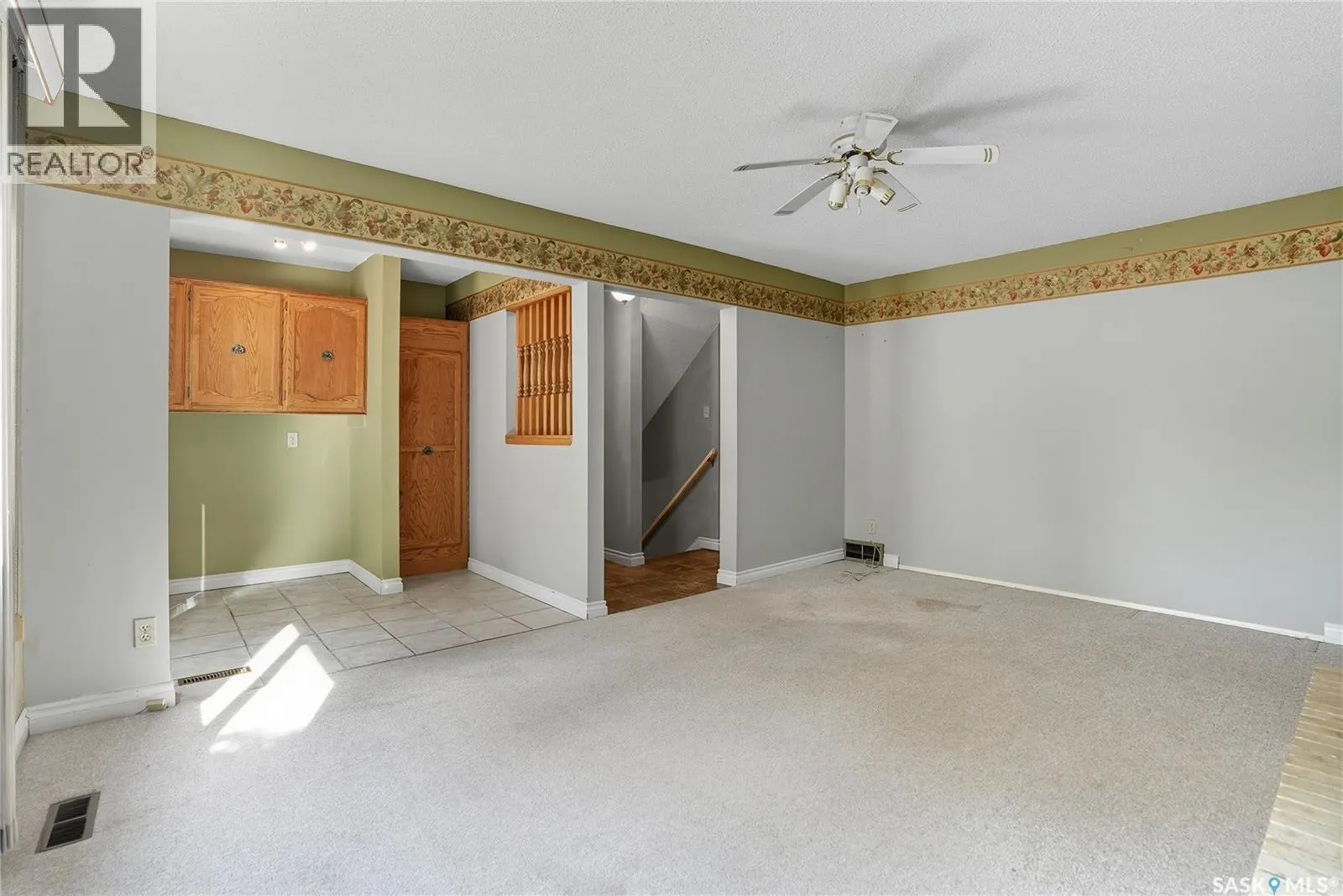 30 CHAMPLIN CRESCENT