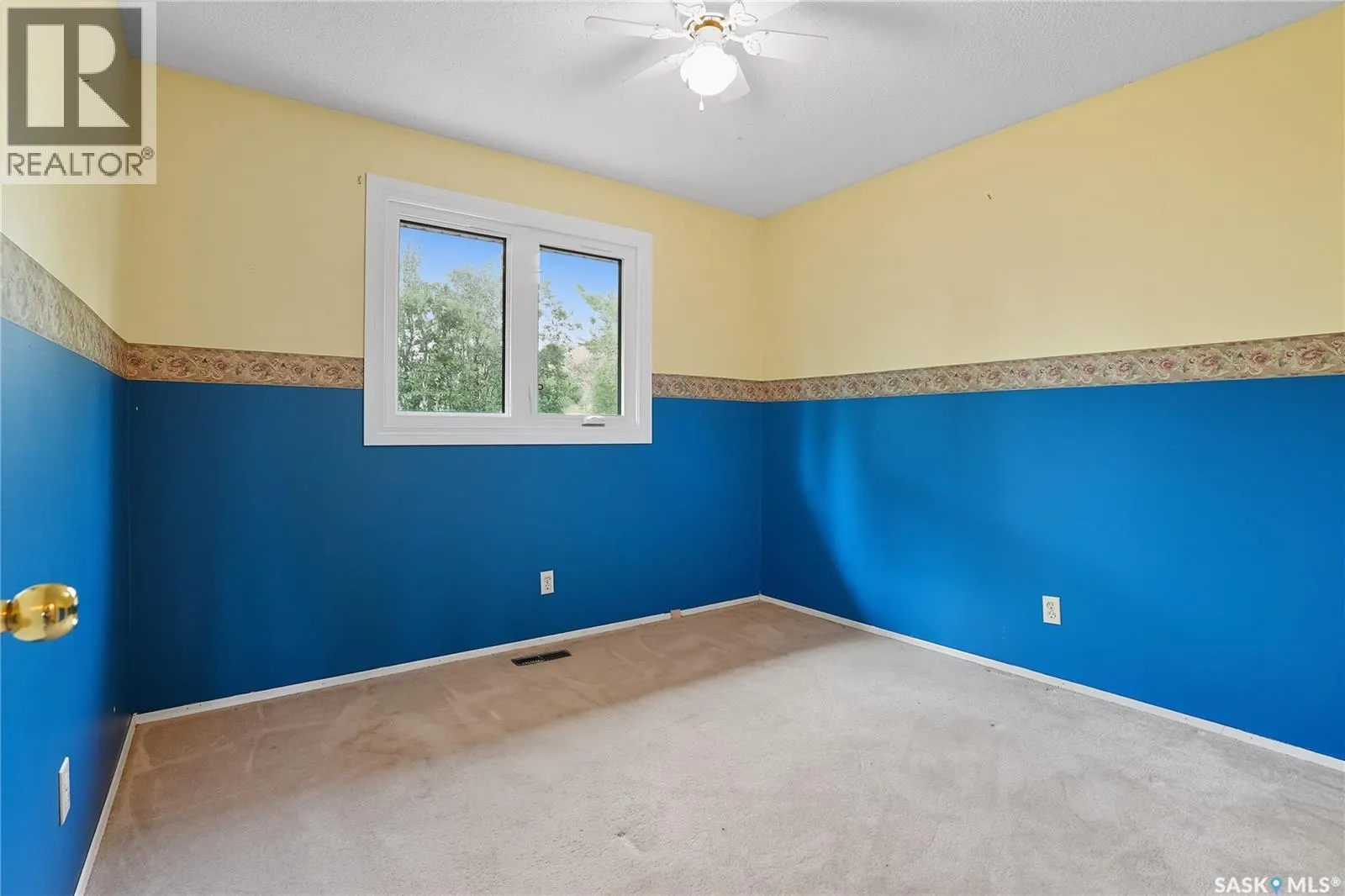 30 CHAMPLIN CRESCENT