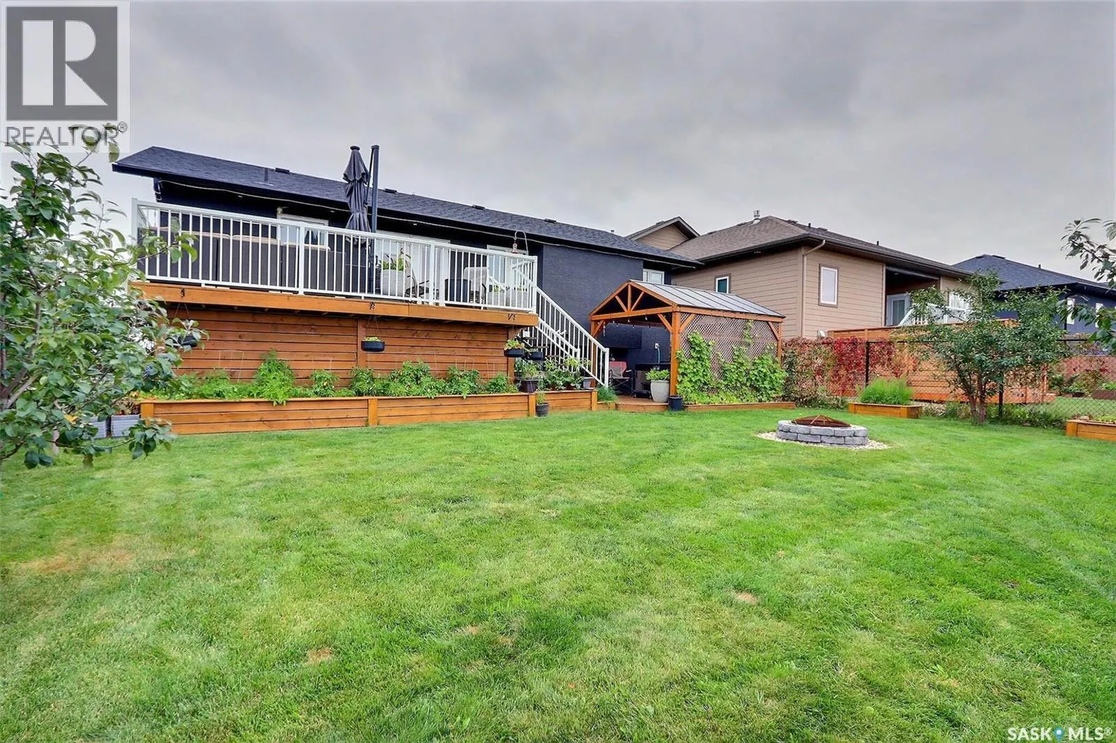 33 Smiley DRIVE