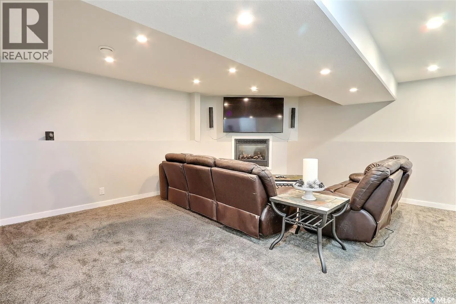 33 Smiley DRIVE