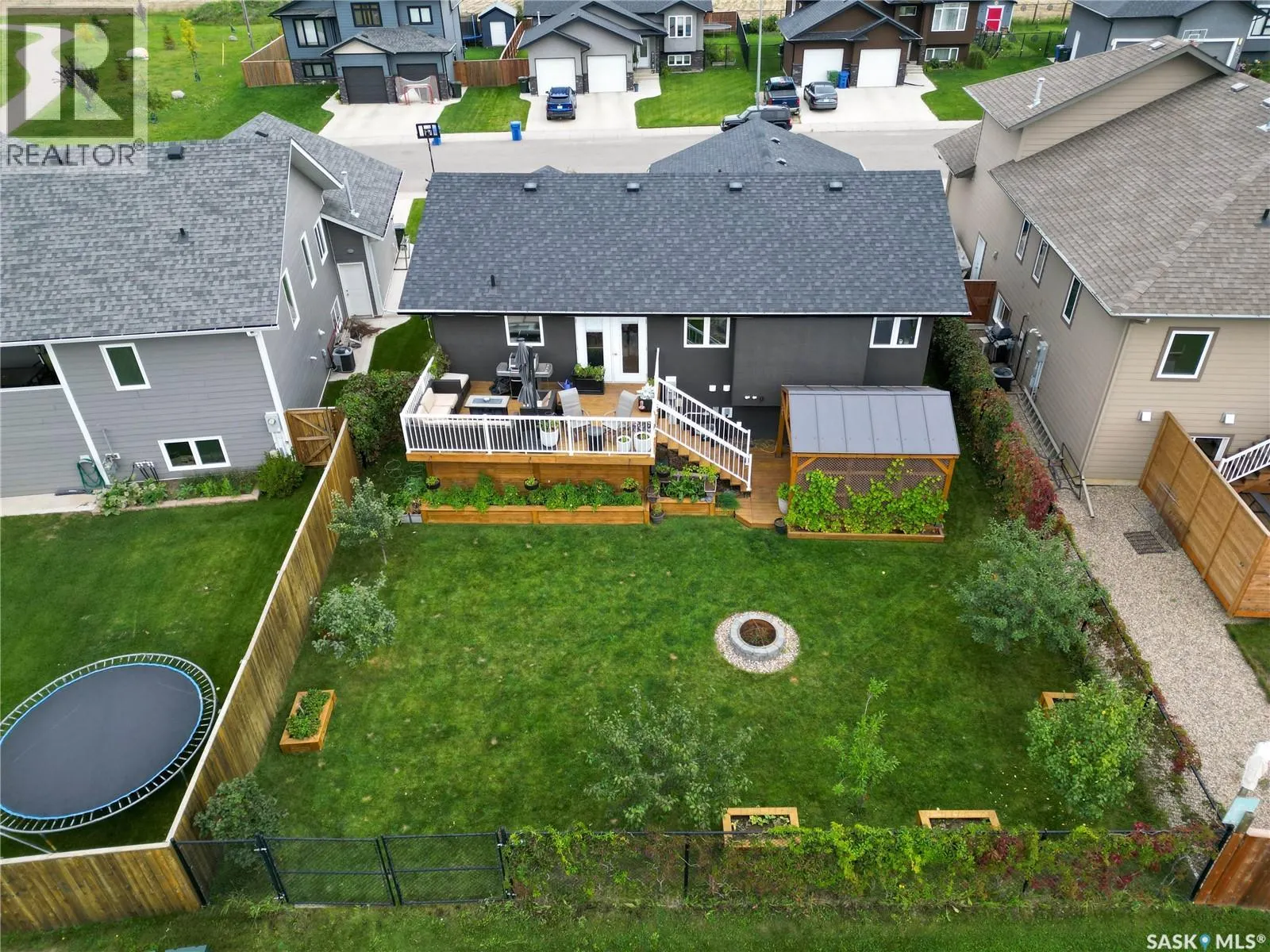 33 Smiley DRIVE
