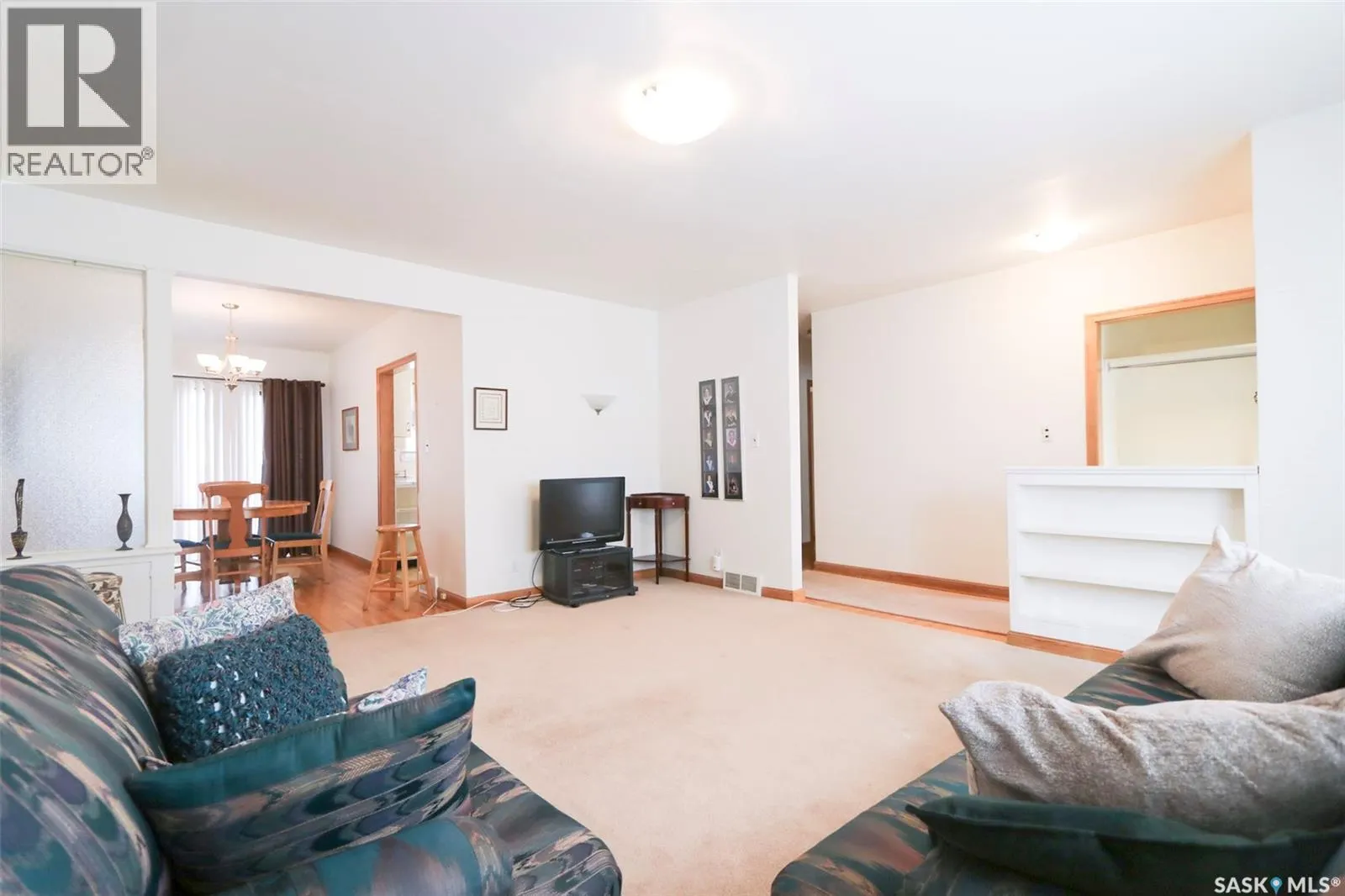 202 Third AVENUE S