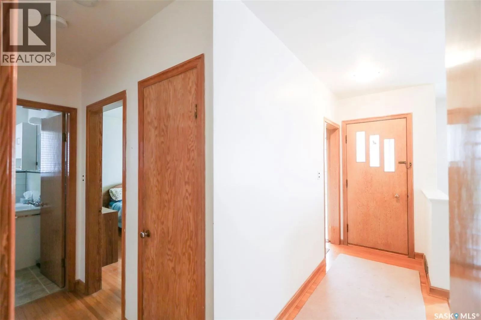 202 Third AVENUE S