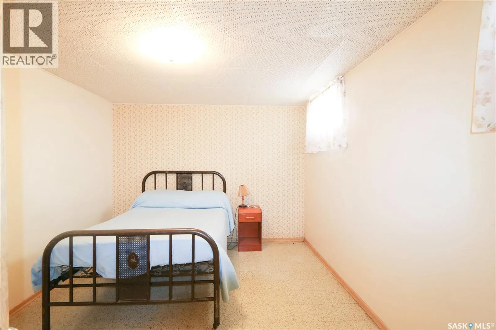 202 Third AVENUE S